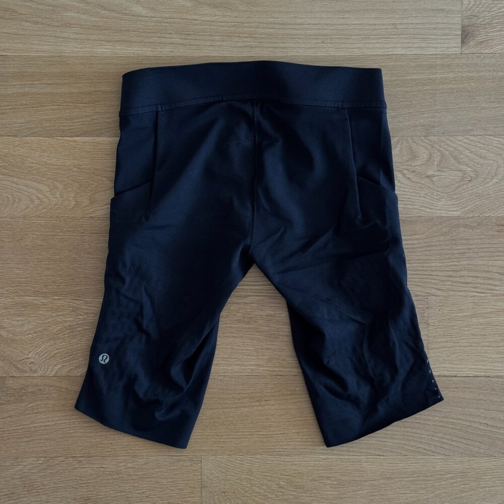 lululemon running short - Picture 3 of 6